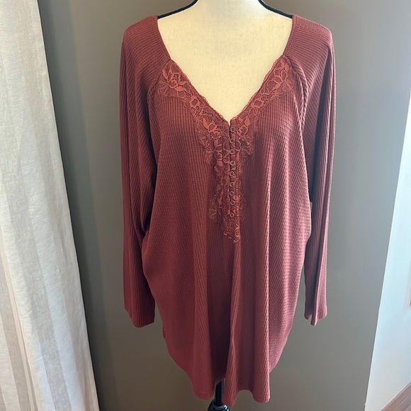 Torrid Fall long sleeve - Picture 2 of 6